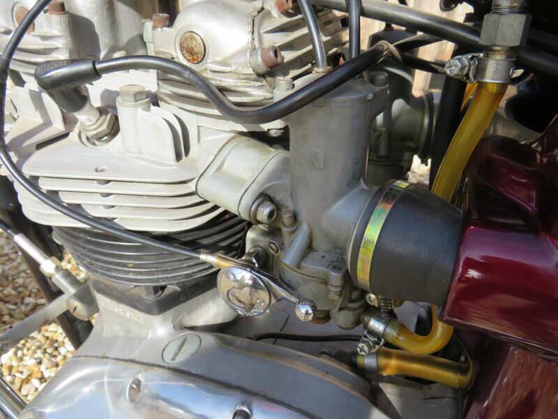 Image 23/44 of Triumph DUMMY (1976)