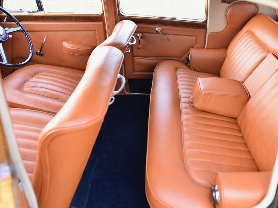 Immagine 50/50 di Bentley Mark VI (1952)