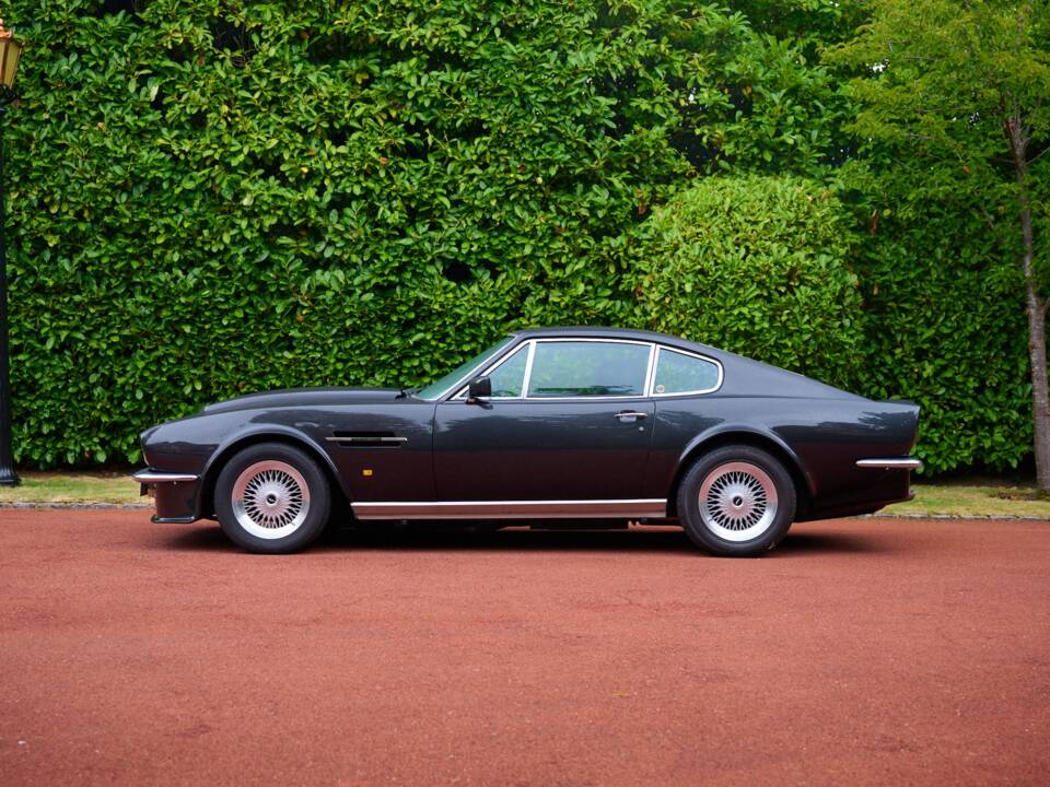 Image 28/48 of Aston Martin V8 Zagato Vantage X-Pack (1990)