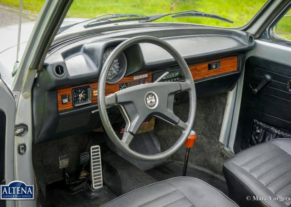 Bild 22/43 von Volkswagen Coccinelle 1303 (1979)