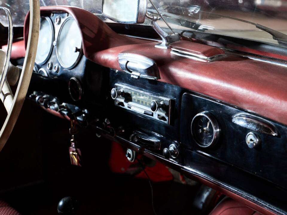 Image 65/83 de Mercedes-Benz 190 SL (1959)