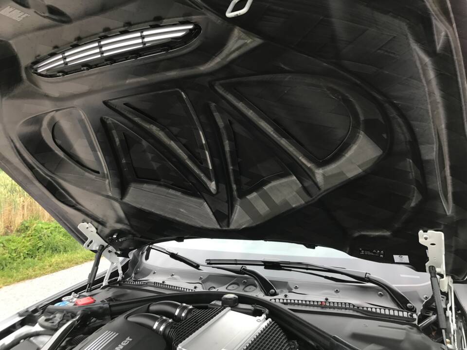 Bild 17/25 von BMW M4 GTS &quot;DTM Champion Edition&quot; (2017)
