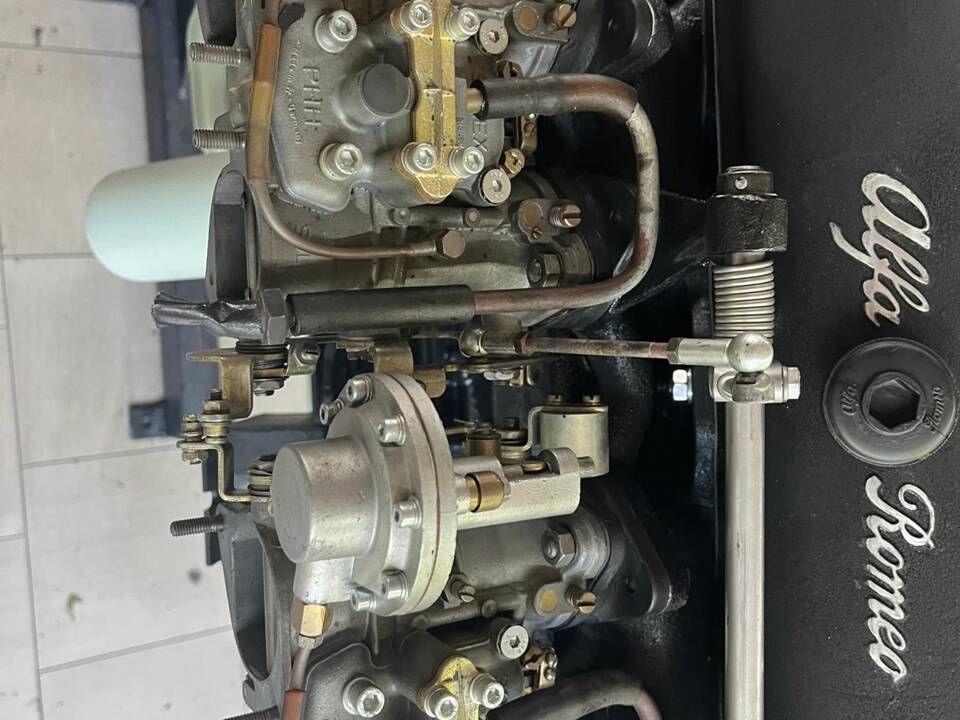 Image 17/23 of Alfa Romeo 2000 Spider (1961)