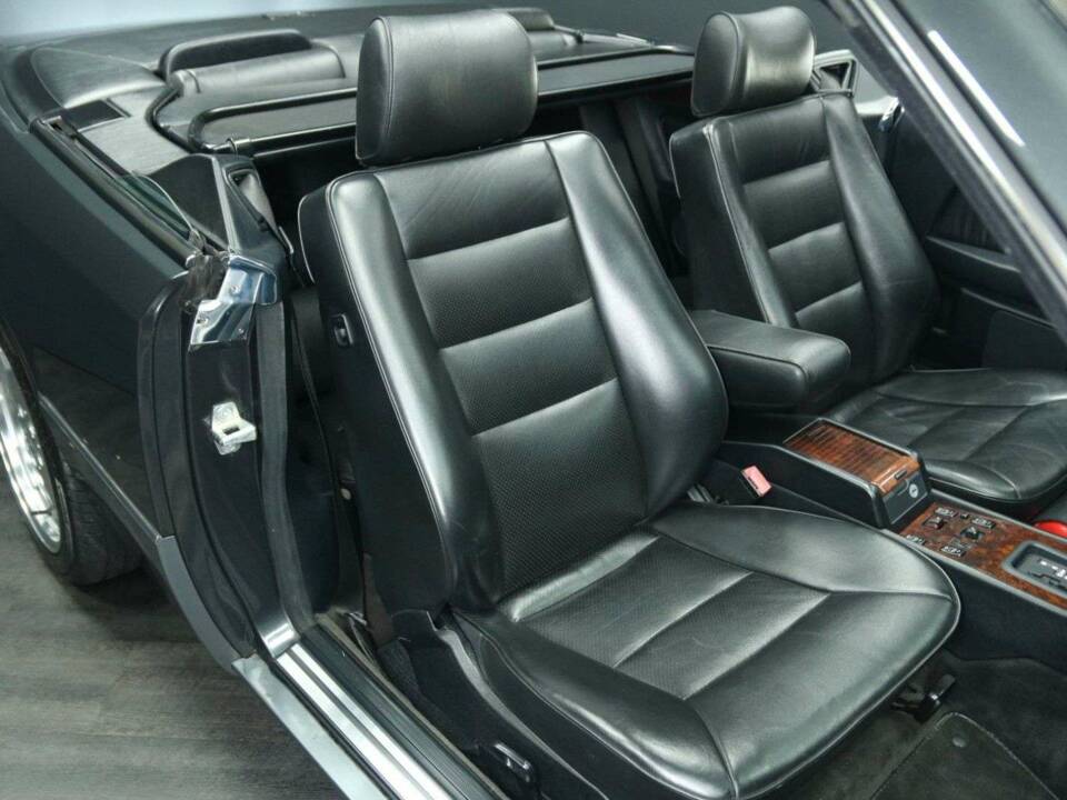 Bild 27/50 von Mercedes-Benz 300 CE-24 3.4 AMG (1993)