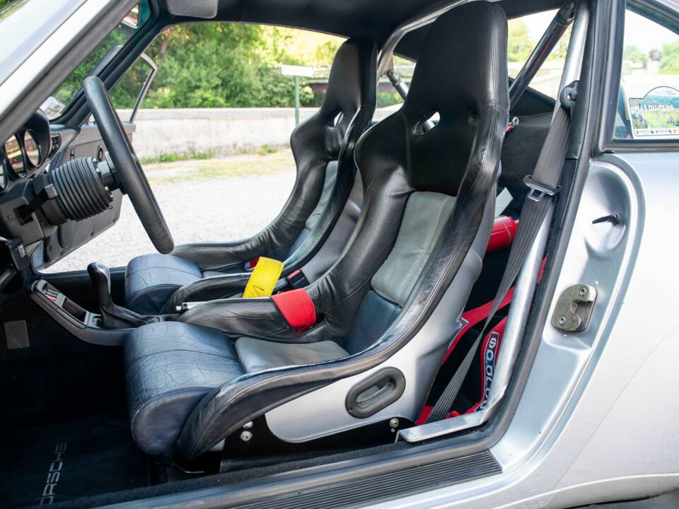 Imagen 18/28 de Porsche 911 Carrera RS (1995)
