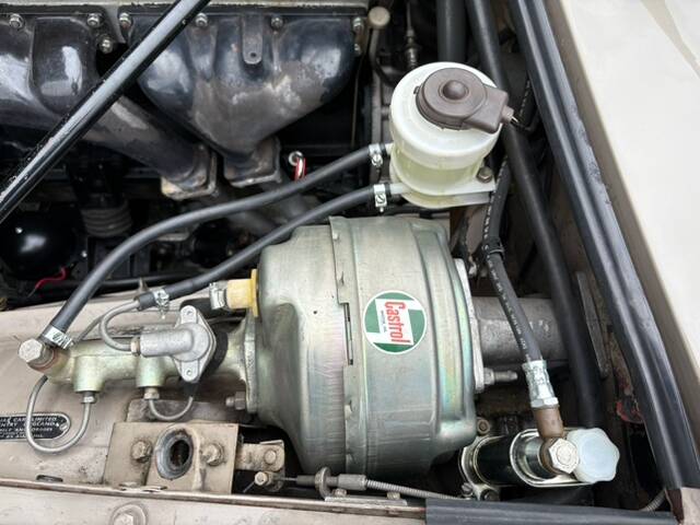 Bild 25/40 von Jaguar XJ 6 4.2 (1971)