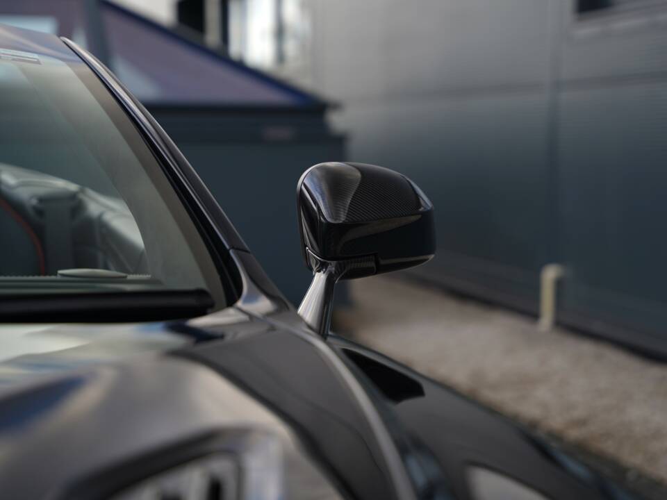 Image 36/50 of Aston Martin Vanquish S Volante (2018)