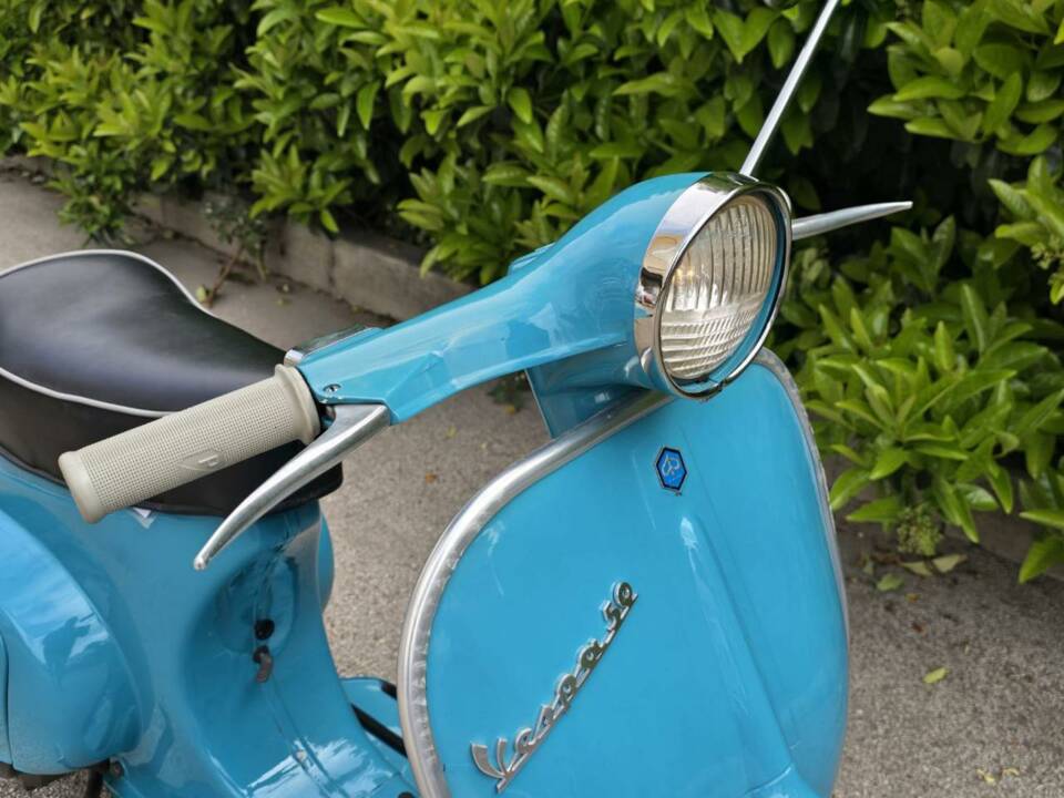 Image 12/21 of Piaggio Vespa 50 R (1971)