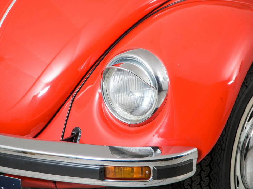 Image 21/50 of Volkswagen Beetle 1200 "Jeans Bug" (1983)