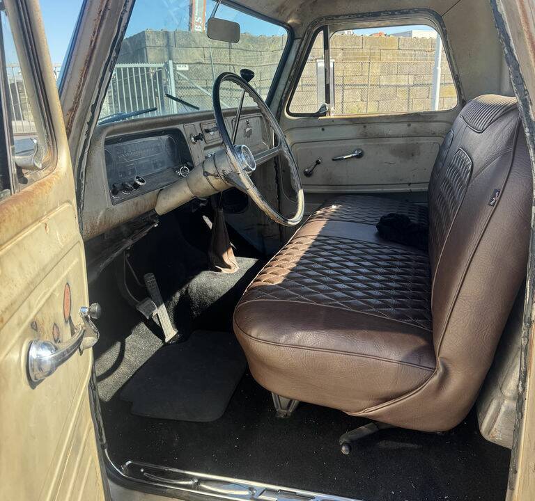 Bild 2/8 von Chevrolet C20 Fleetside (1965)