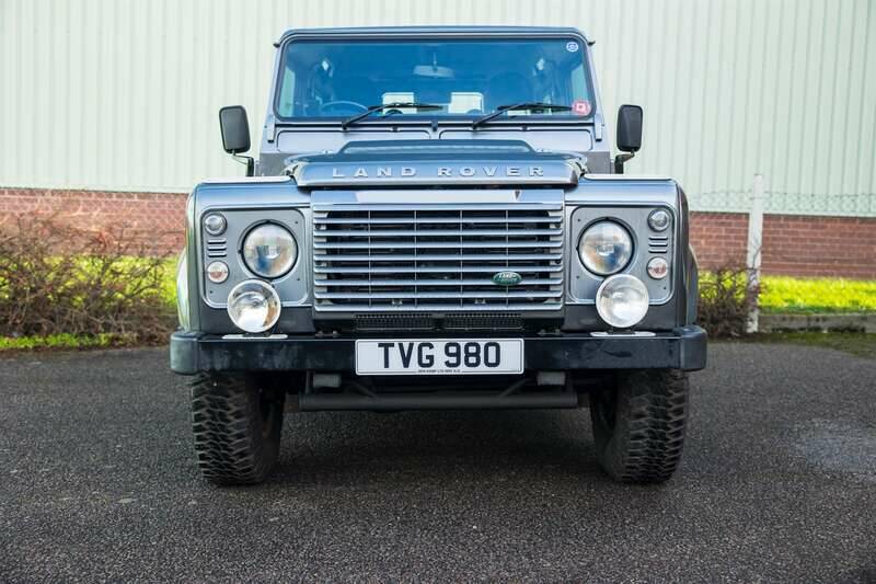 Bild 17/50 von Land Rover Defender 90 (2013)