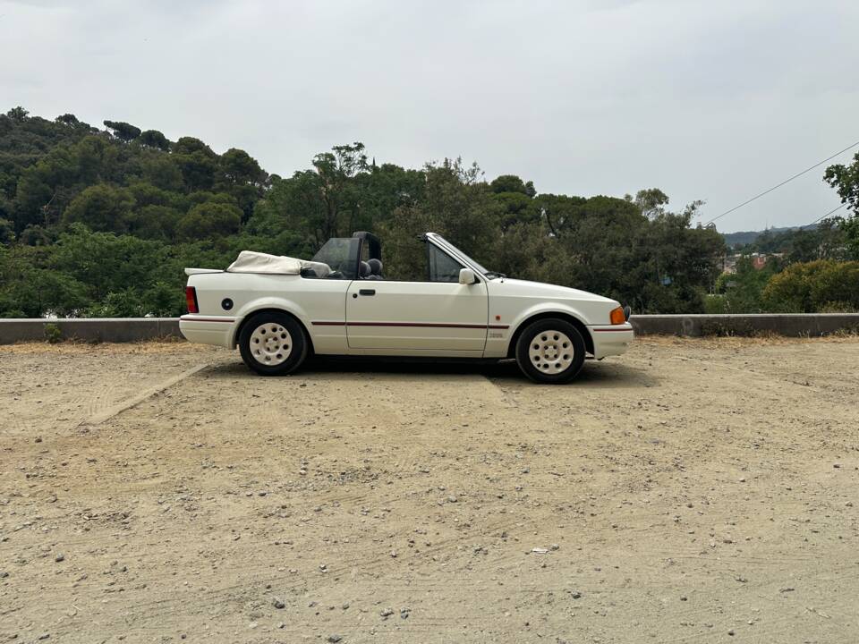 Image 5/15 of Ford Escort IV XR3i (1988)