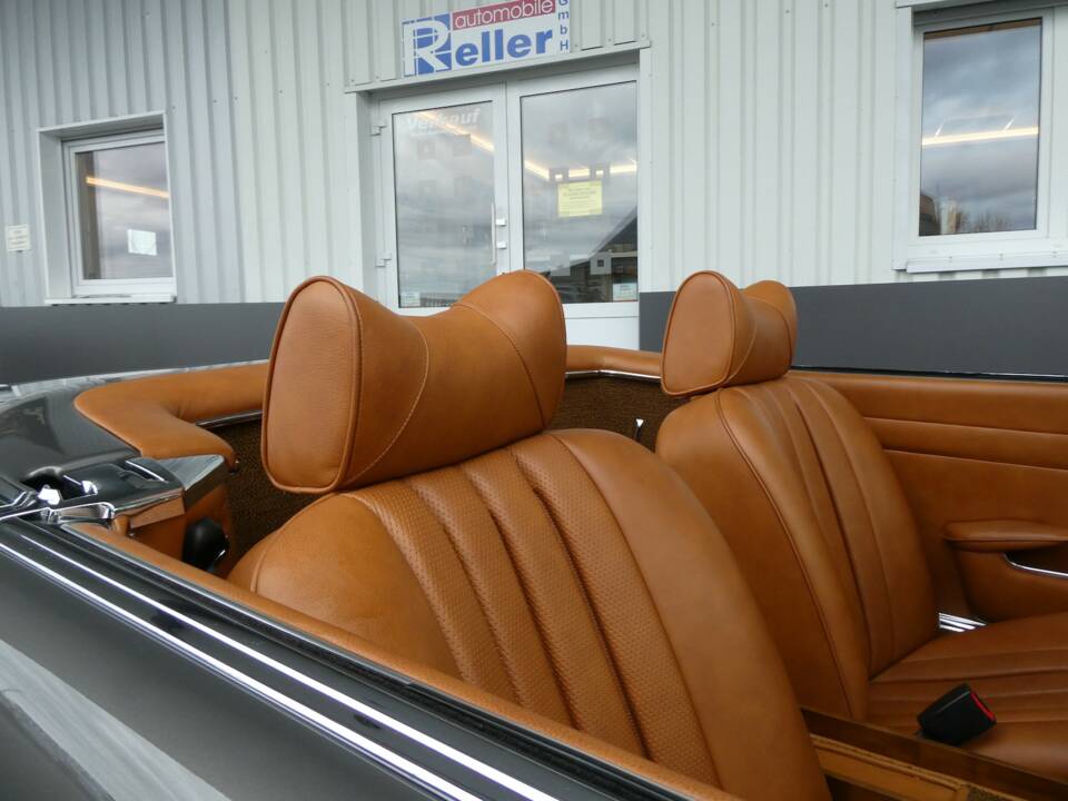 Image 17/27 of Mercedes-Benz 280 SL (1968)