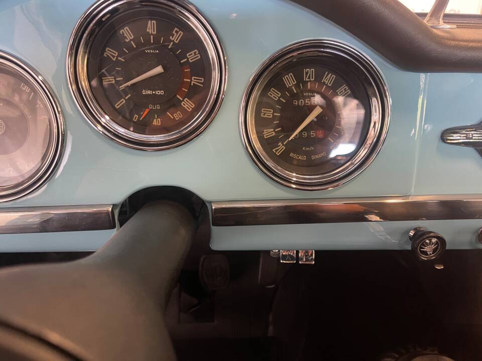 Afbeelding 5/18 van Alfa Romeo Giulia 1600 Spider Veloce (1965)