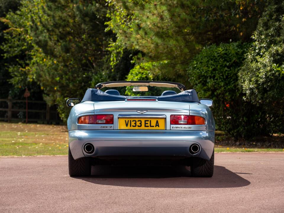 Immagine 44/46 di Aston Martin DB 7 Vantage Volante (2000)