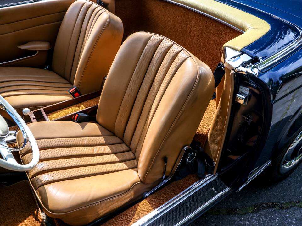 Bild 39/46 von Mercedes-Benz 230 SL (1966)