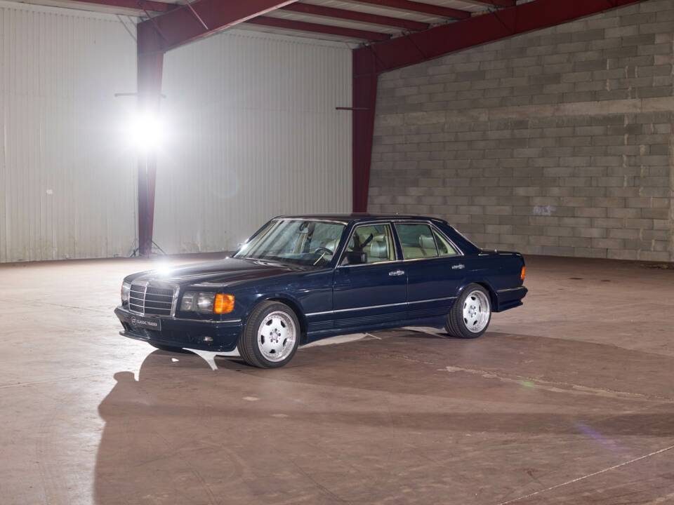 Bild 13/43 von Mercedes-Benz 380 SE (1984)