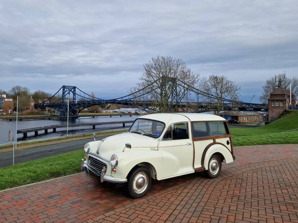 Image 1/15 of Morris Minor 1000 Traveller (1971)