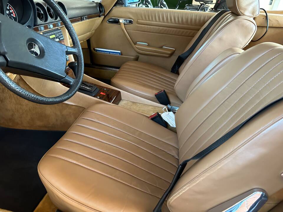 Image 10/11 de Mercedes-Benz 380 SL (1982)