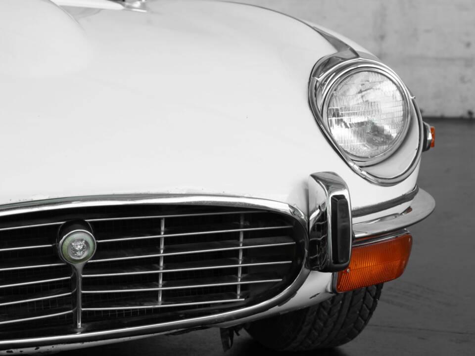 Bild 17/40 von Jaguar E-Type V12 (1972)