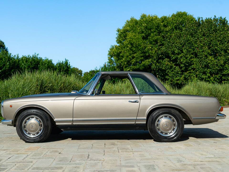 Image 16/50 de Mercedes-Benz 280 SL (1969)