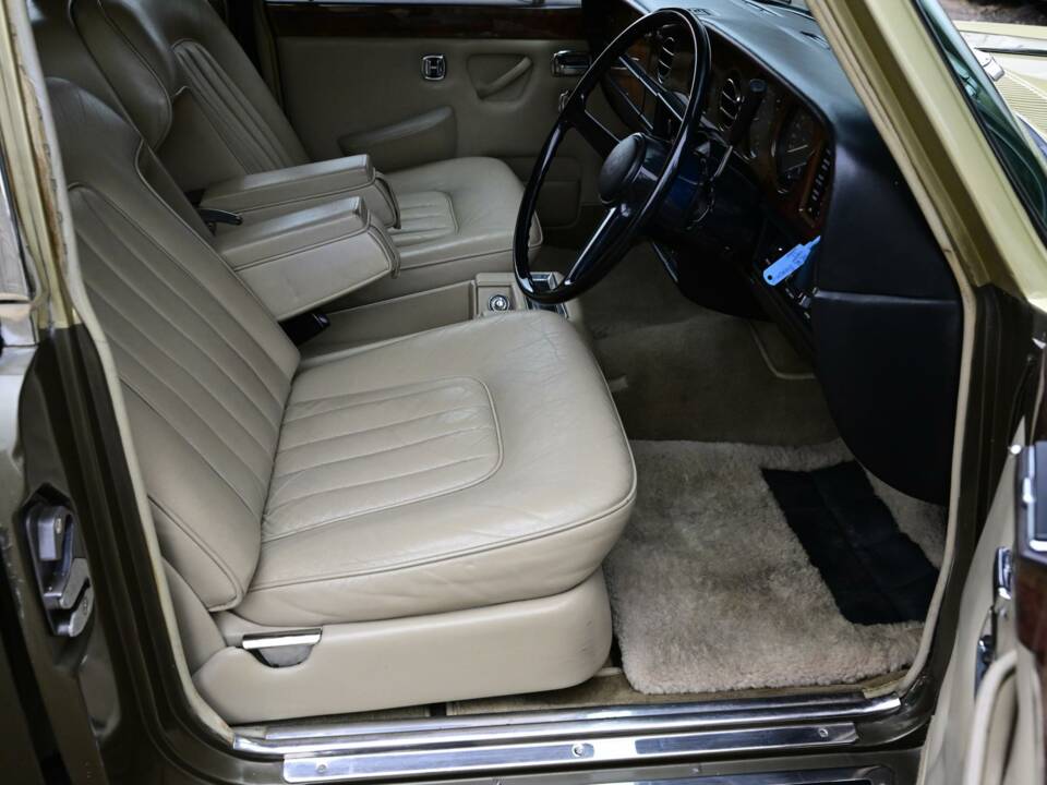 Bild 28/50 von Rolls-Royce Silver Shadow II Jubilee (1980)