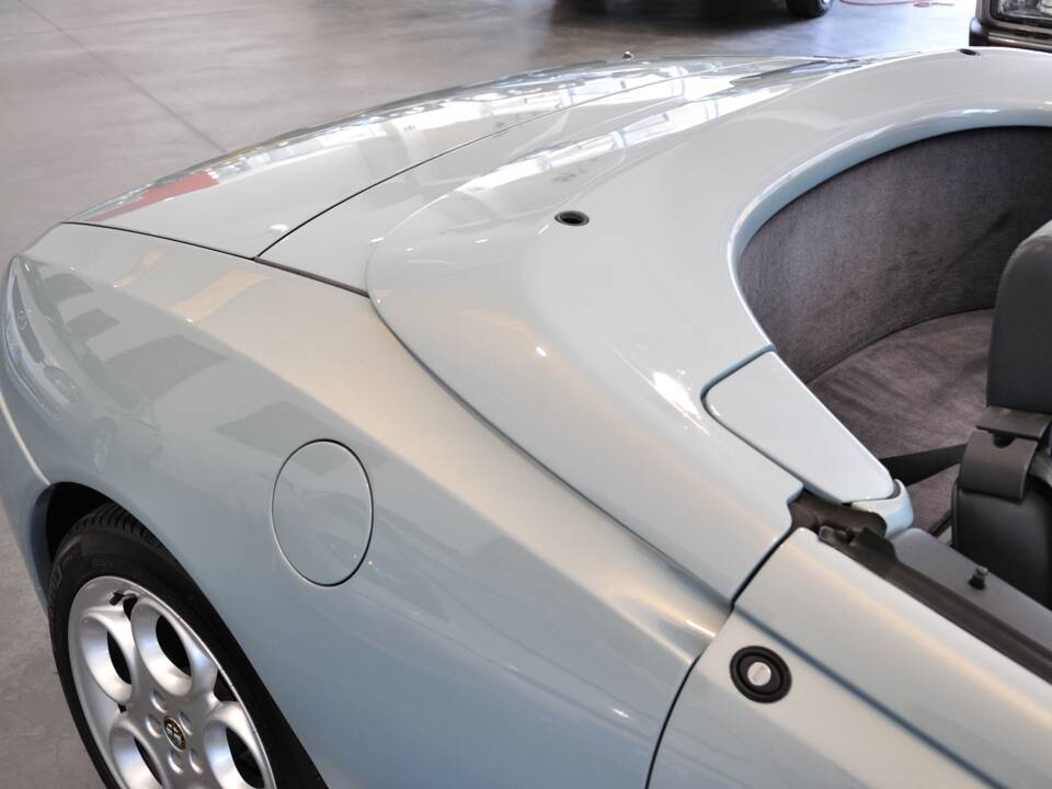 Immagine 5/41 di Alfa Romeo Spider 3.0 V6 12V (2000)