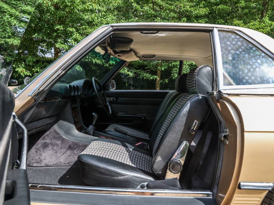 Afbeelding 25/40 van Mercedes-Benz 280 SL (1981)