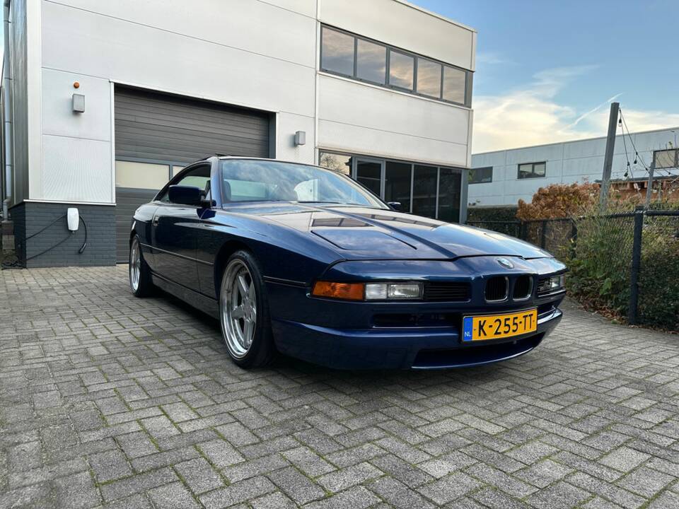 Image 5/8 of BMW 850i (1990)