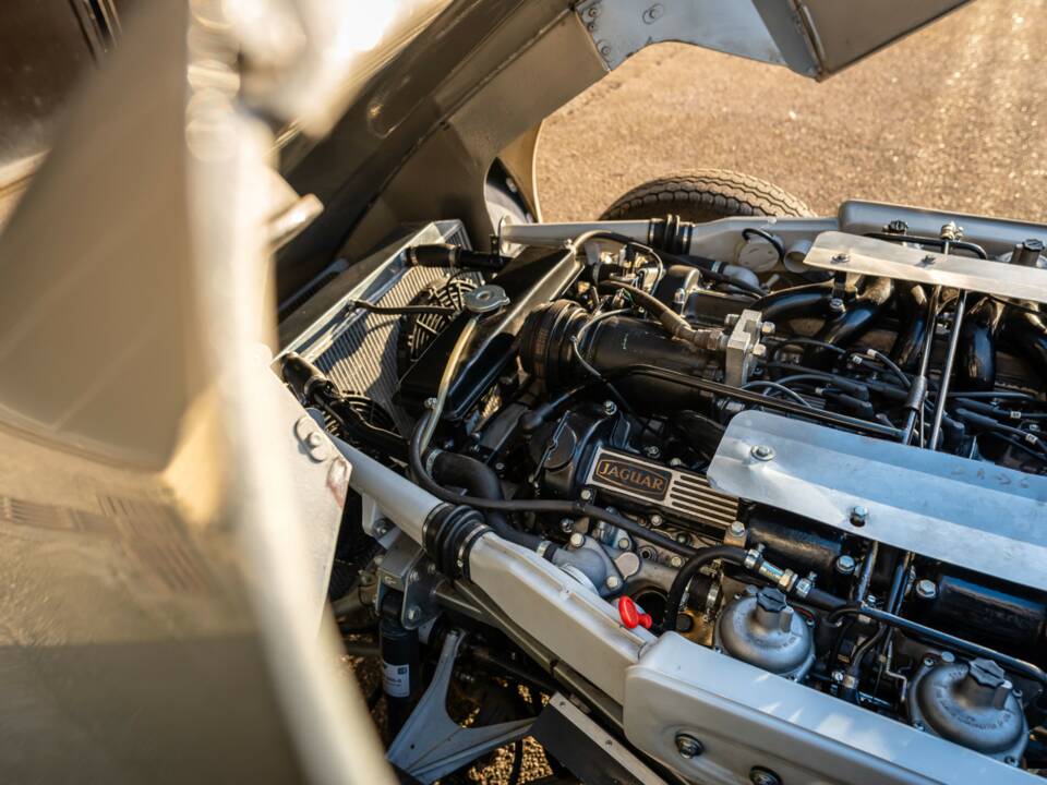 Bild 20/50 von Jaguar E-Type V12 (2+2) (1971)