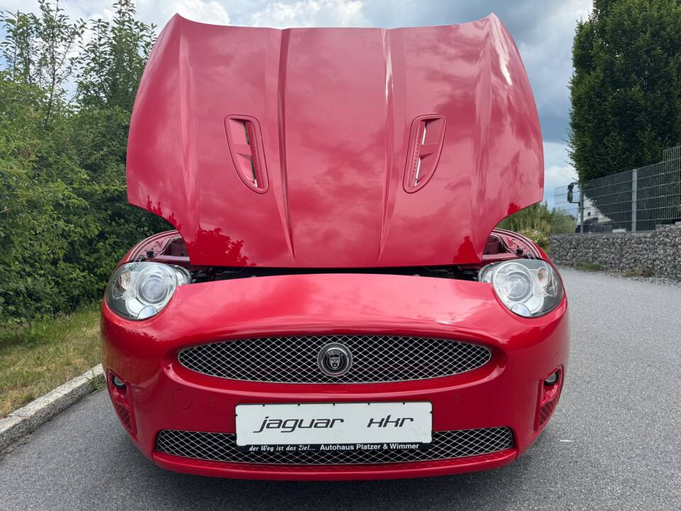 Image 14/49 of Jaguar XKR (2007)