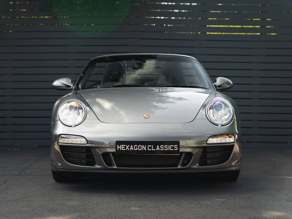 Immagine 23/42 di Porsche 911 Carrera GTS (2011)