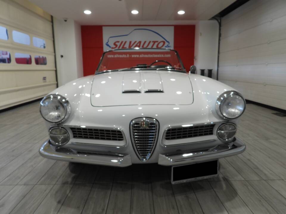 Image 3/51 of Alfa Romeo 2000 Spider (1959)