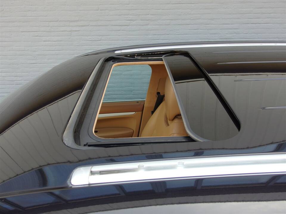Image 41/93 of Porsche Cayenne Turbo (2007)