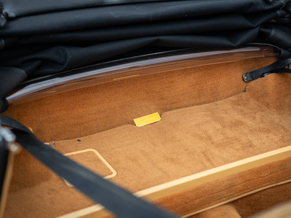 Image 41/42 of Alfa Romeo 2.0 Spider (1990)