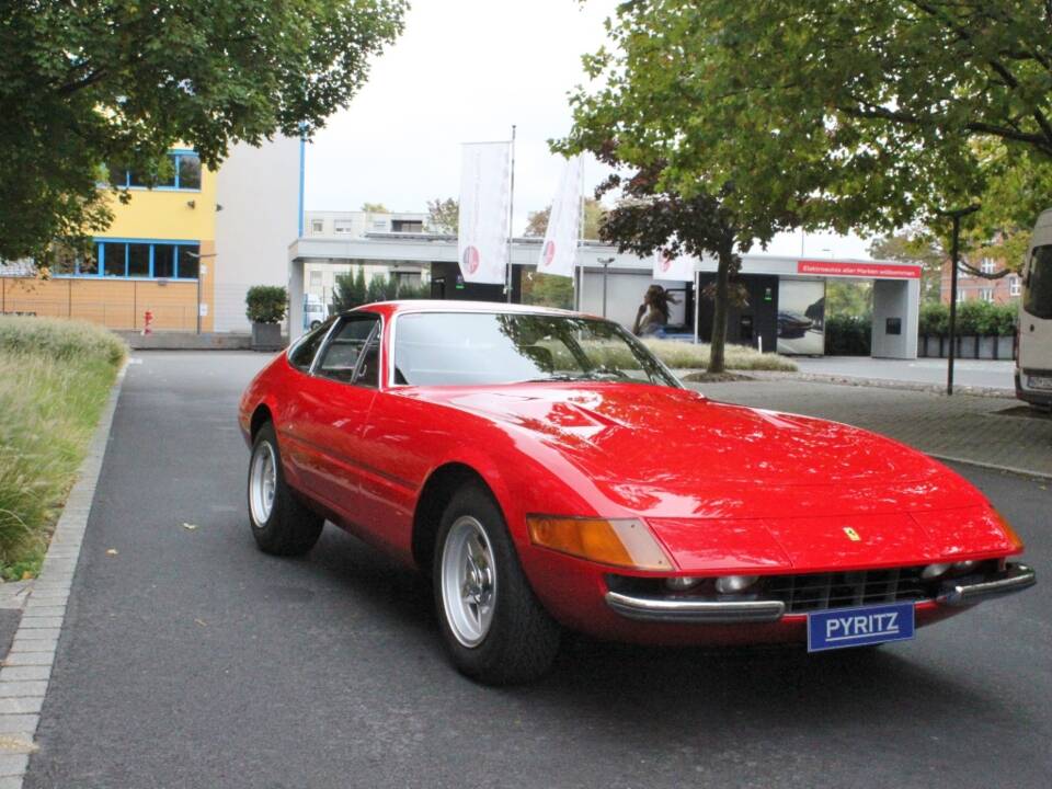 Bild 2/22 von Ferrari 365 GTB/4 Daytona (1971)