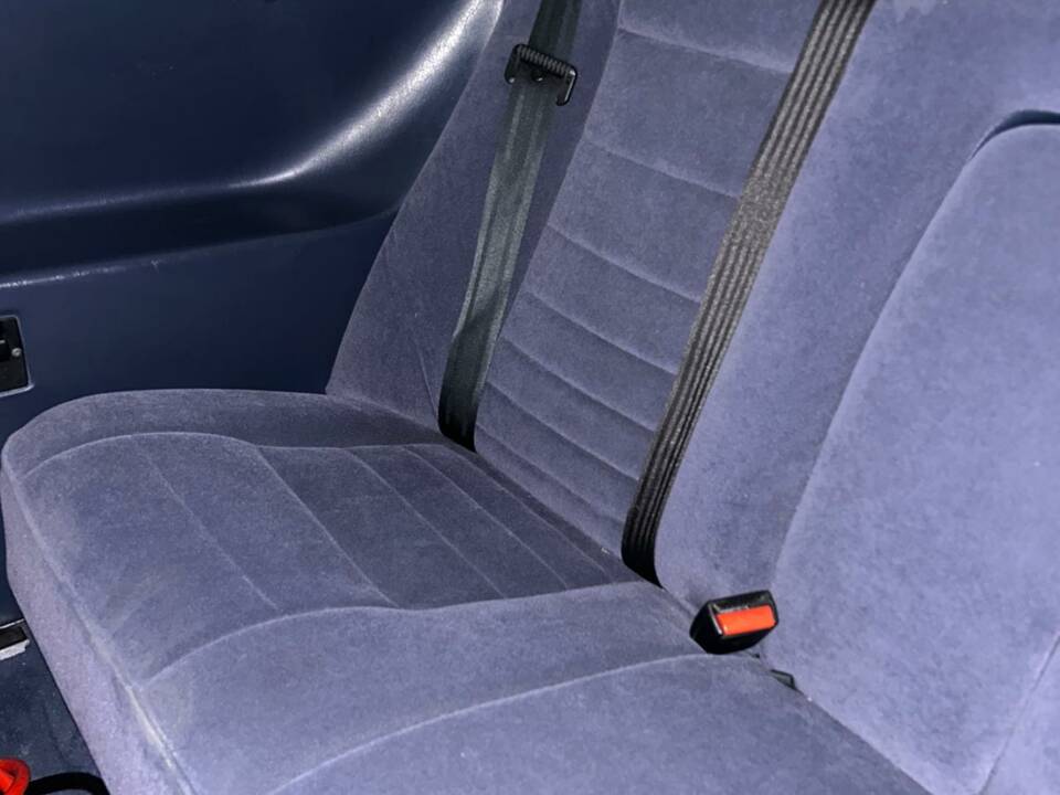 Image 34/50 of Saab 900 (1992)