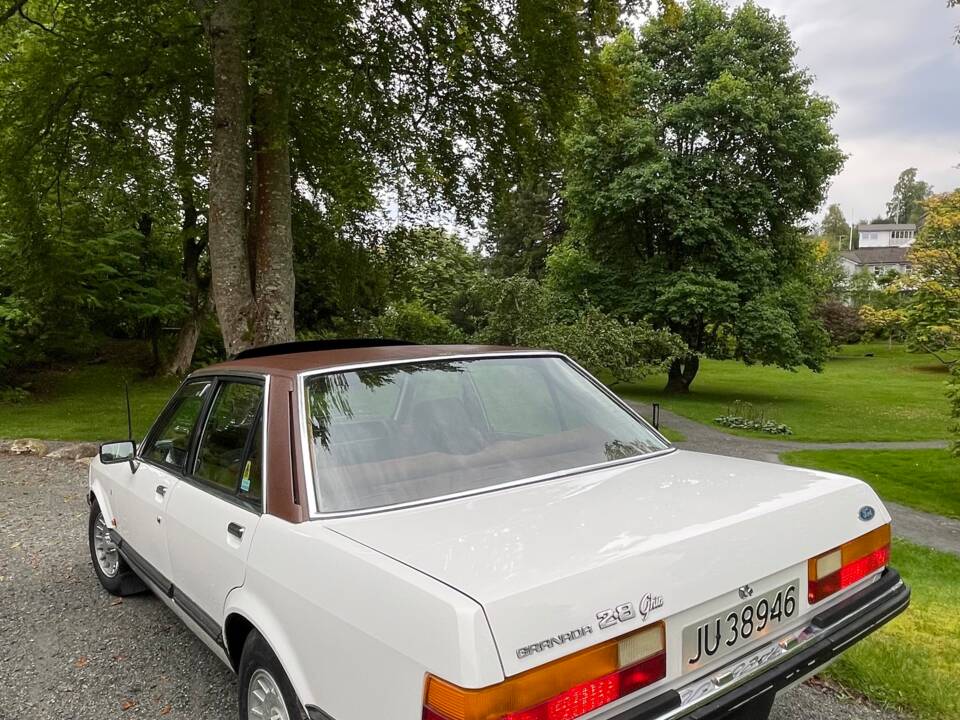 Image 15/26 of Ford Granada 2.8 (1977)