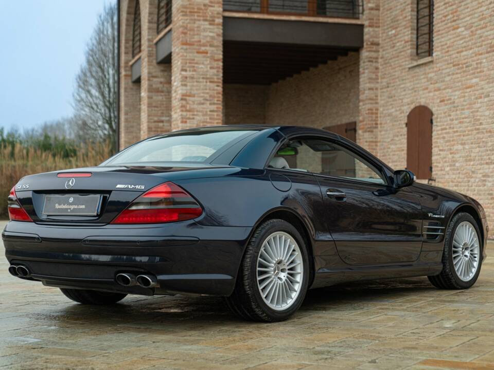 Image 7/50 of Mercedes-Benz SL 55 AMG (2003)