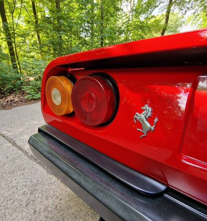 Image 12/82 of Ferrari 308 GTS Quattrovalvole (1983)