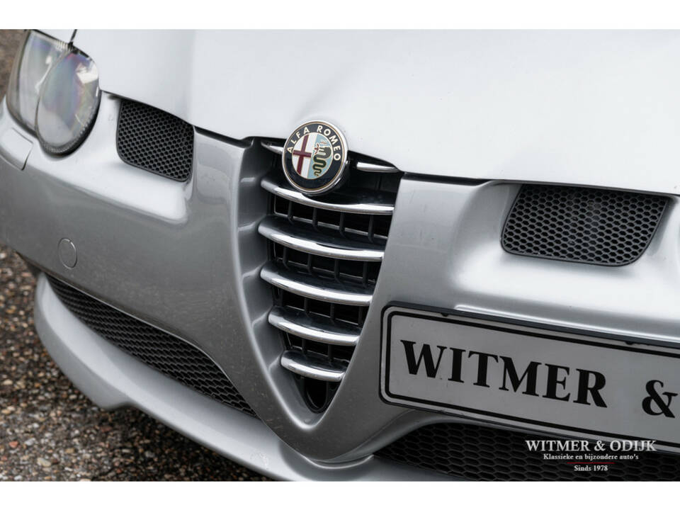 Image 24/31 de Alfa Romeo 147 3.2 GTA (2003)