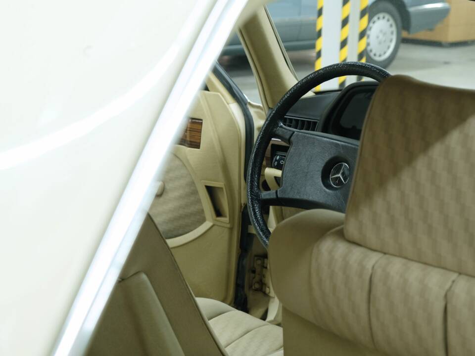 Bild 27/50 von Mercedes-Benz 280 S (1982)