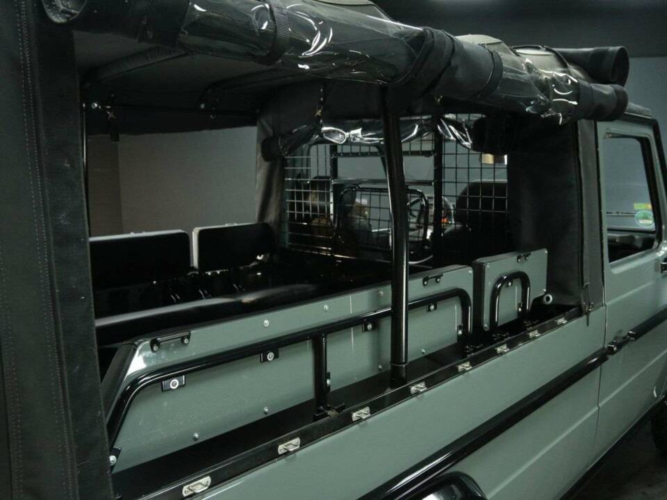 Image 35/50 of Mercedes-Benz G 230 (1993)