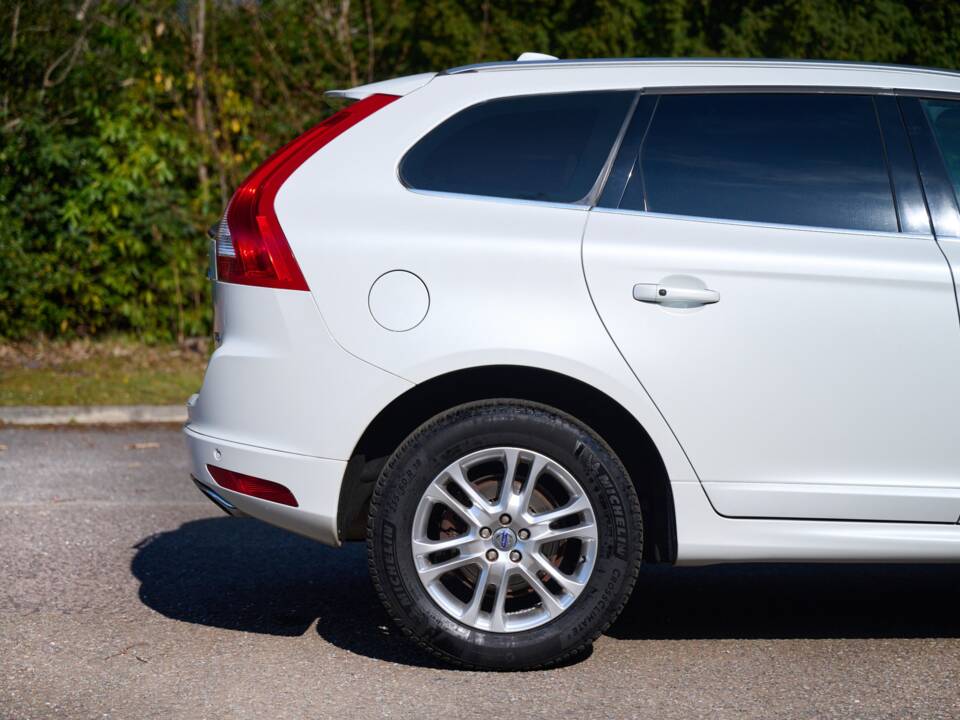 Image 11/50 of Volvo XC60 T5 (2013)