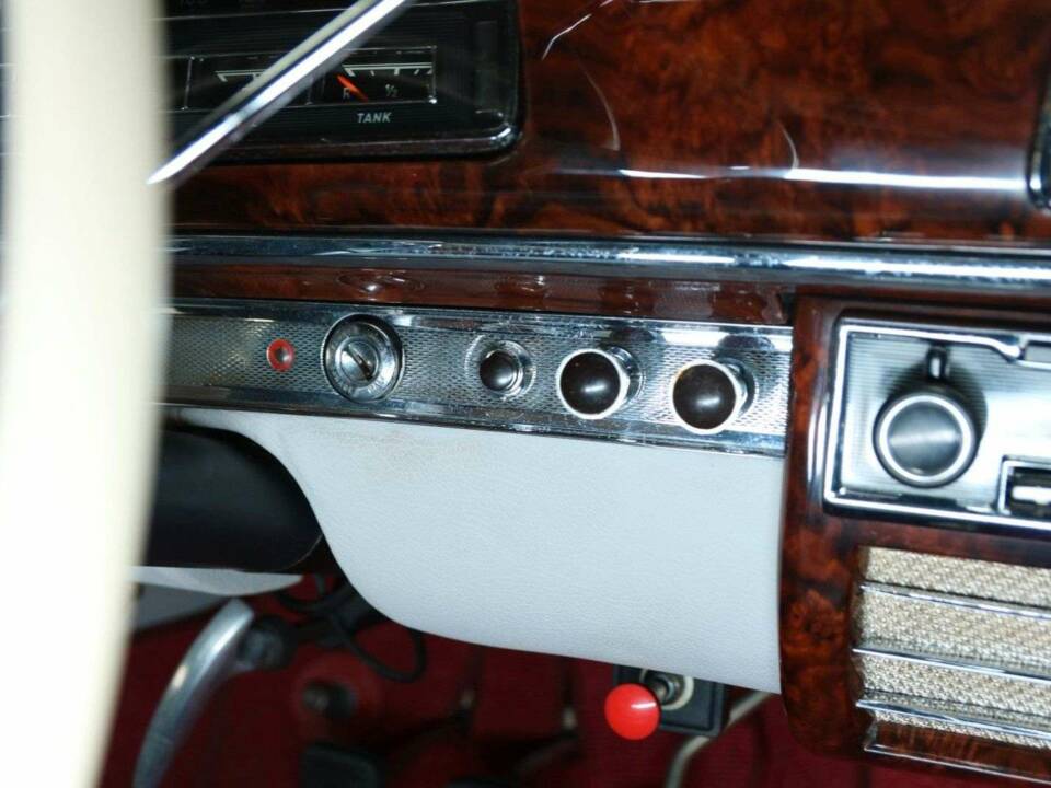 Imagen 19/50 de Mercedes-Benz 220 S (1957)