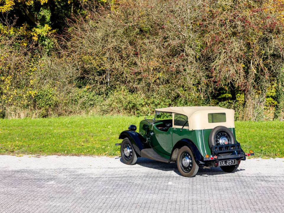 Image 22/50 of Morris Eight (1937)