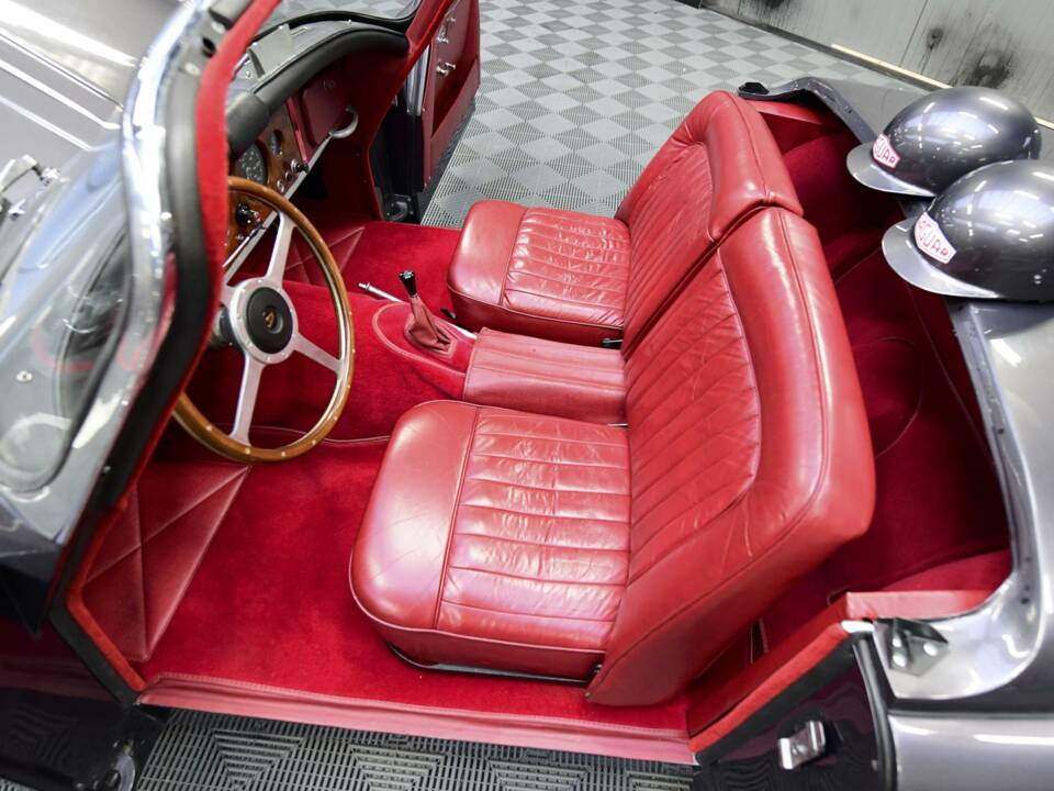 Image 17/46 of Jaguar XK 150 3.4 S OTS (1958)