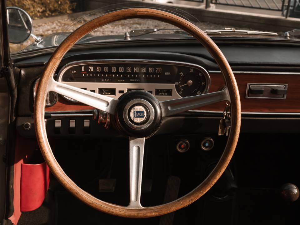 Image 33/50 de Lancia Flavia (Vignale) (1963)