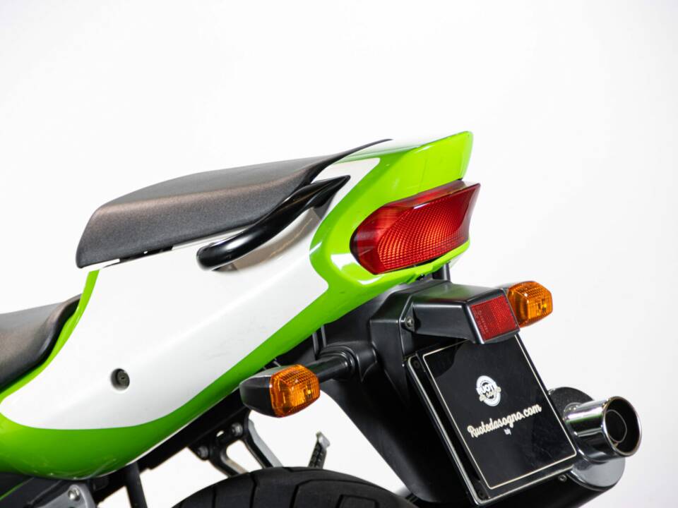 Immagine 11/50 di Kawasaki Ninja 750 ZX-7R (1999)
