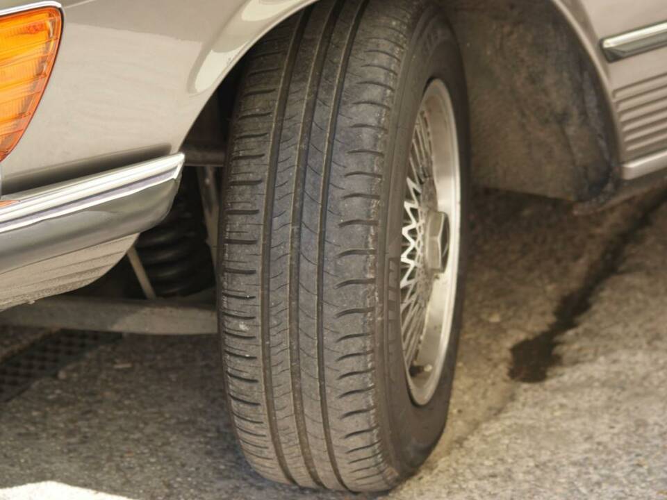 Image 48/50 de Mercedes-Benz 280 SLC (1976)